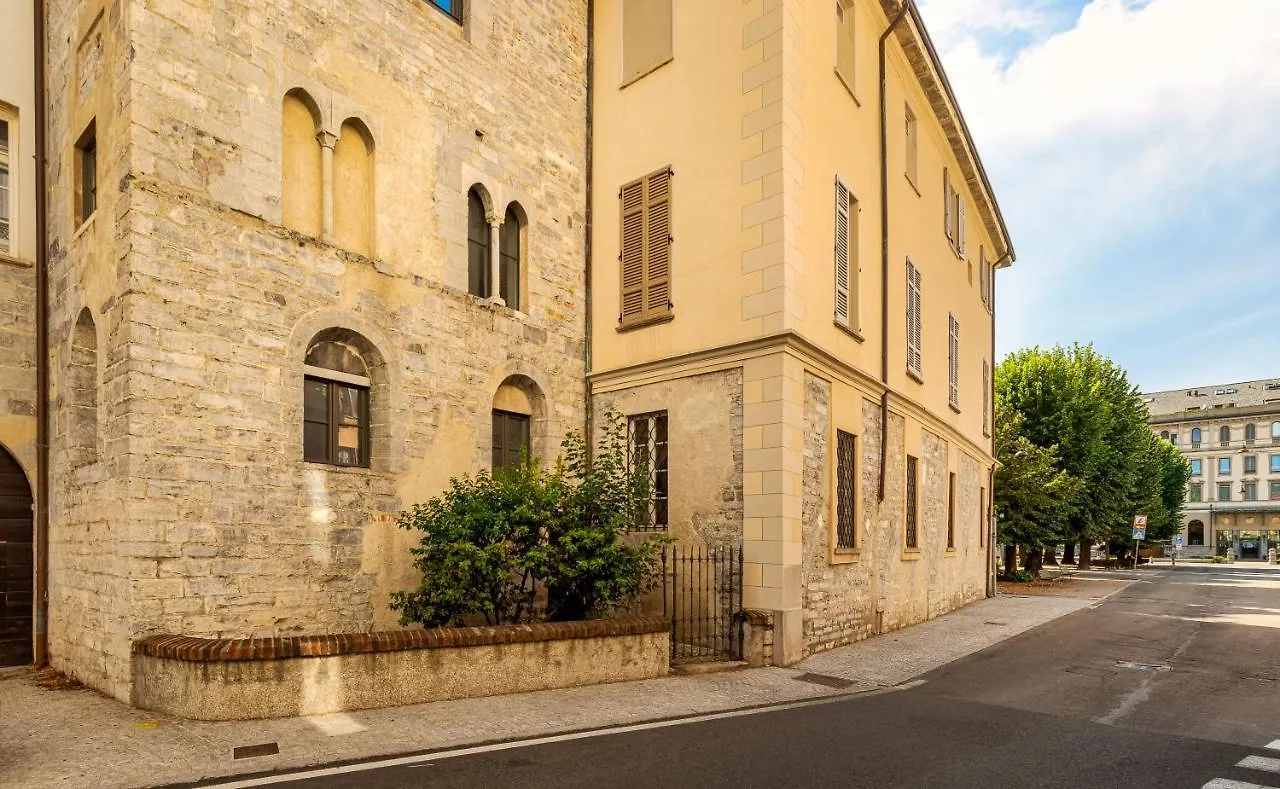 Appartamento Palazzo Odescalchi Côme 0*,  Italia